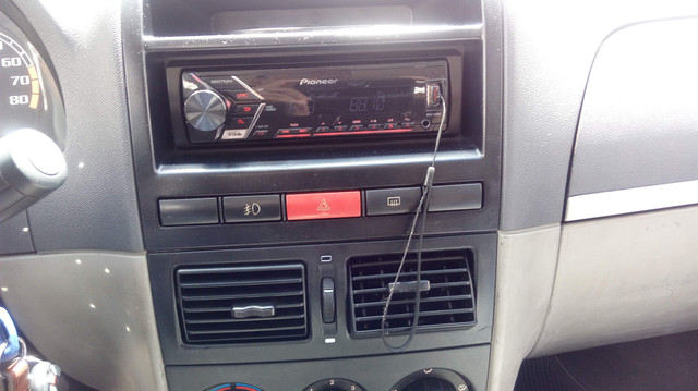 Fiat Siena 1.8 Mpi Hlx 8v Flex 4p Manual 2205 - Foto 5