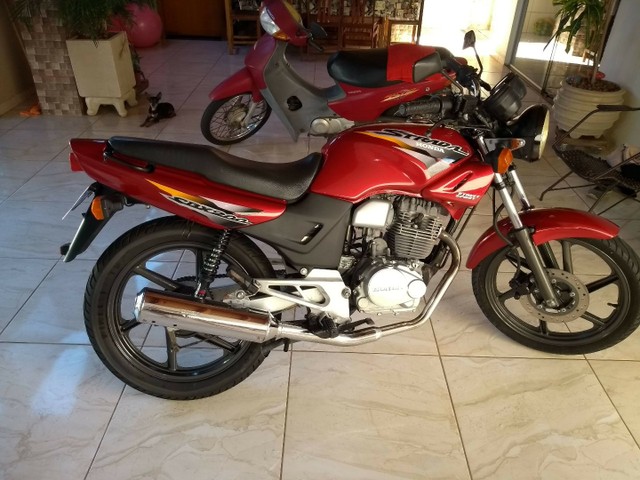 CBX 200 STRADA 2001 - PORTAO - Carros na Serra