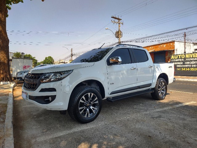 S10 LTZ FLEX 4X4 19/19 BRANCA CD AUTOMÁTICA COM APENAS 22.600KM.