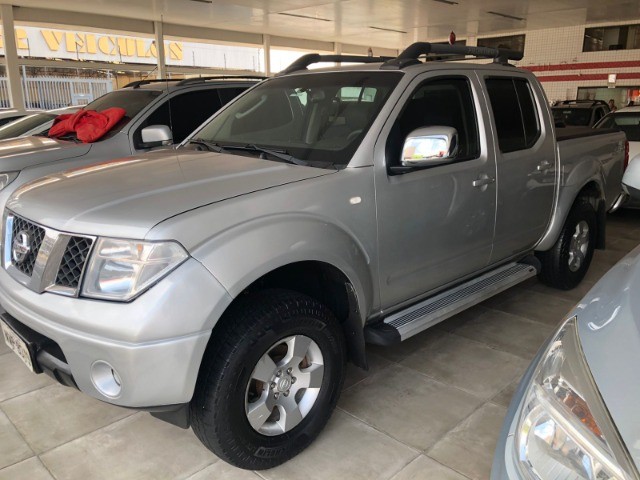 NISSAN FRONTIER LE 2.5 4X4 CD 2011 PRATA
