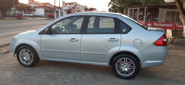 FIESTA SEDAN 1.6 2008 COMPLETO