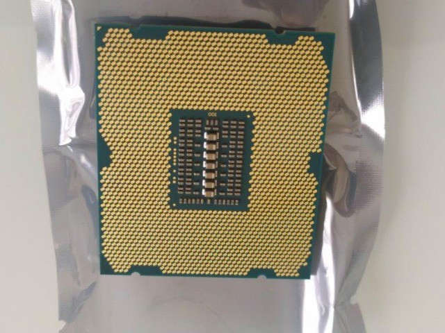 Lga 2011 Processador Intel Xeon E5 2650 V2 2.60Ghz - Foto 2