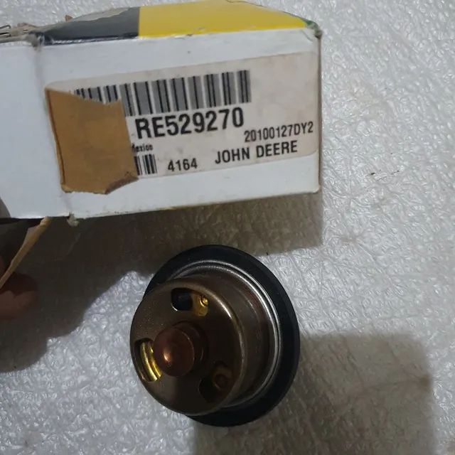 Trator escavadeira John deere válvula termostatica nova original RE529270 - Foto 4