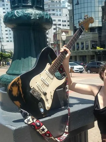 Stratocaster 60's nao é fender mas é uma das melhores anunciada