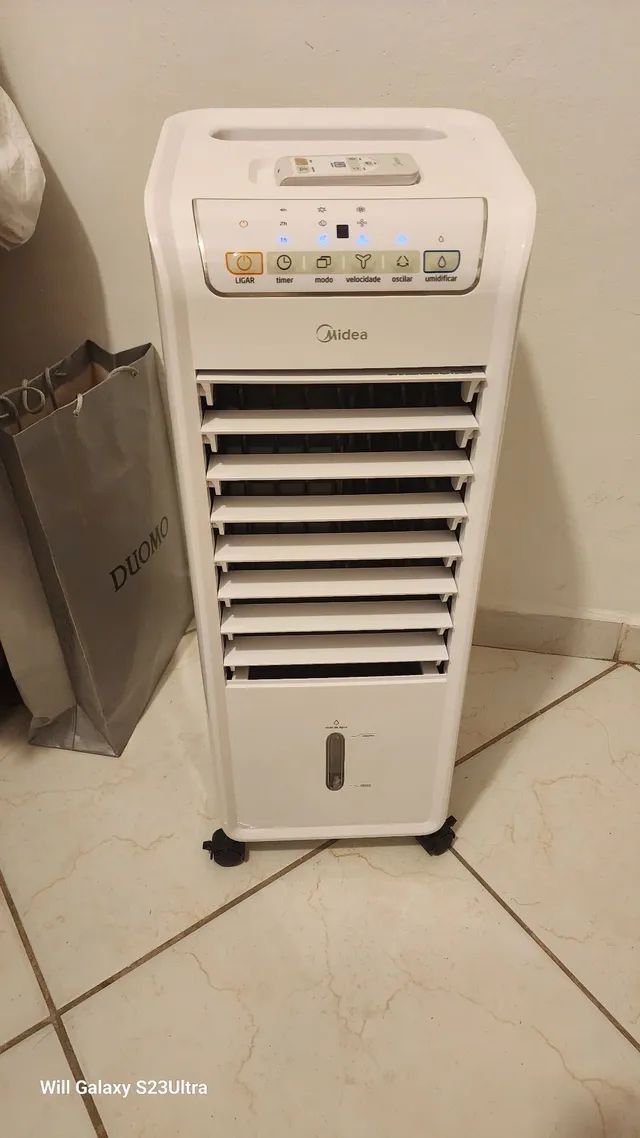 Climatizador portátil frio Midea AKAF1 branco 127V
