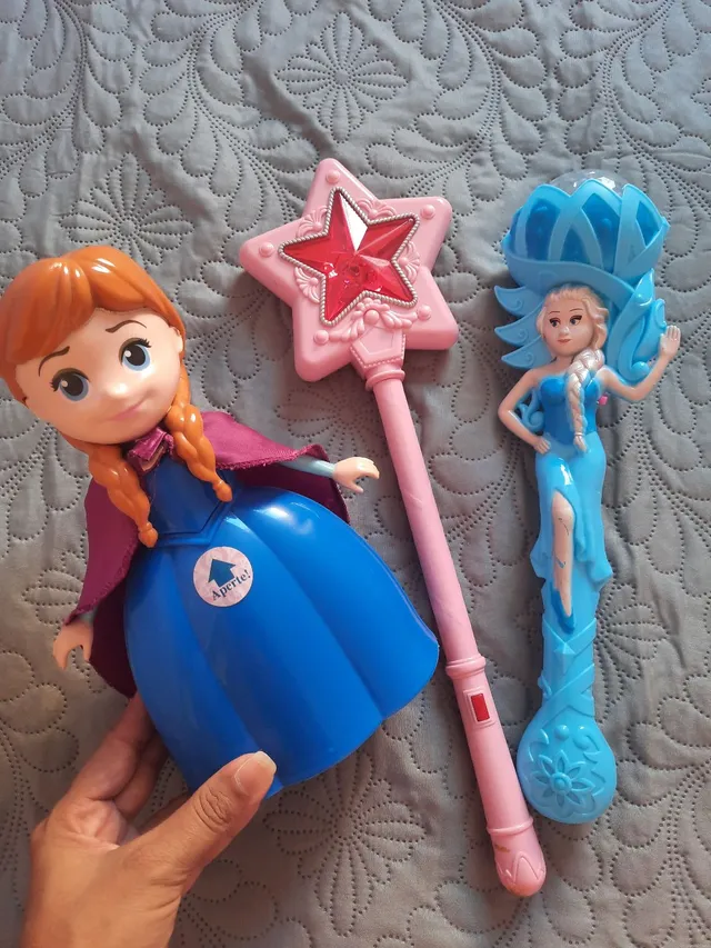 Boneca Pelucia Frozen Elza Anna Princesas Disney Coleção 50cm