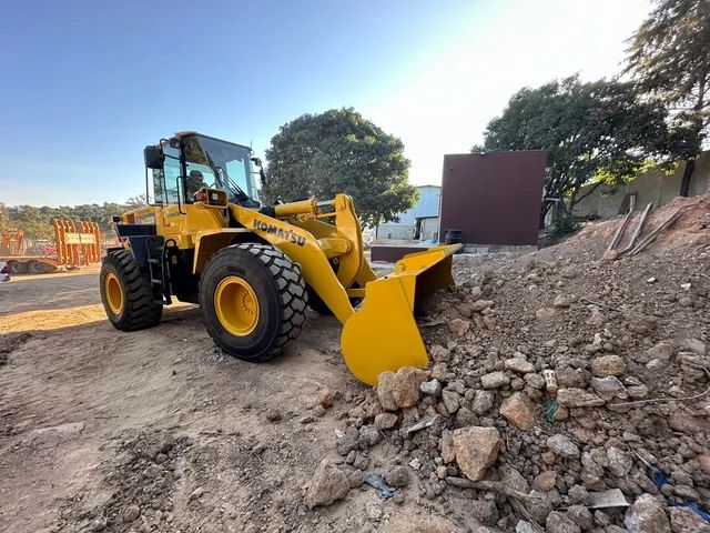 Pá carregadeira Komatsu WA320 2019 - Foto 2