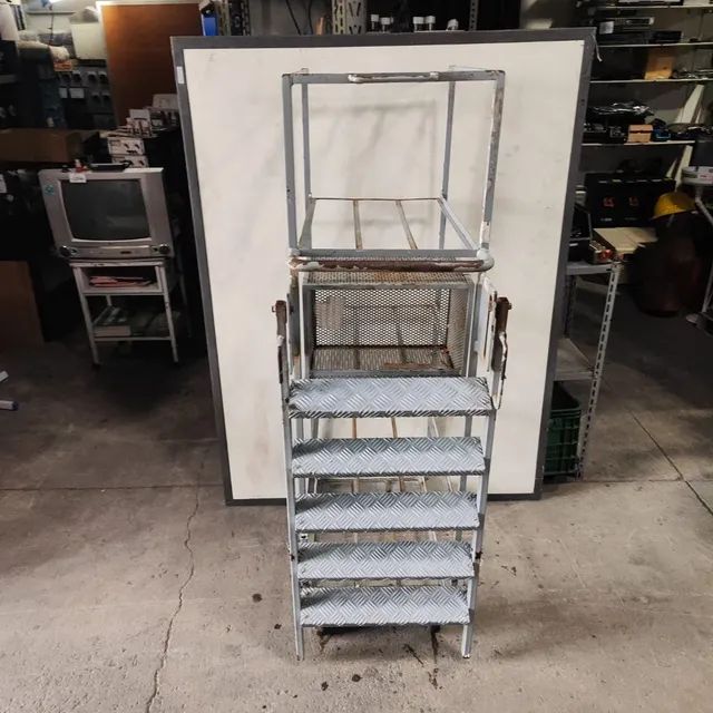 Escada plataforma - Foto 3