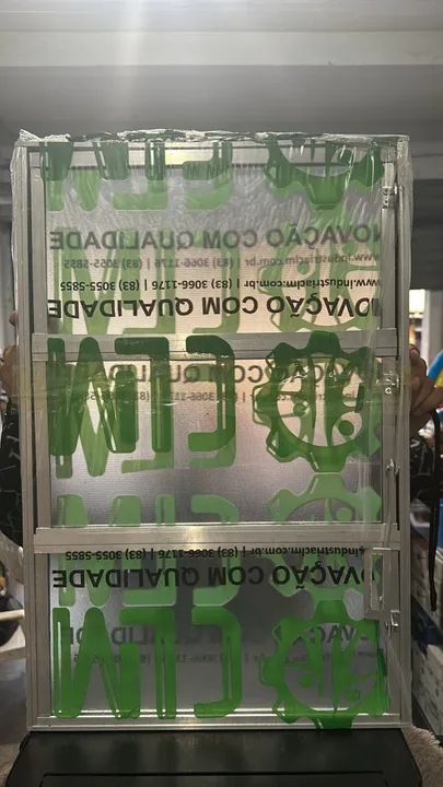 Basculante de alumínio 60x40