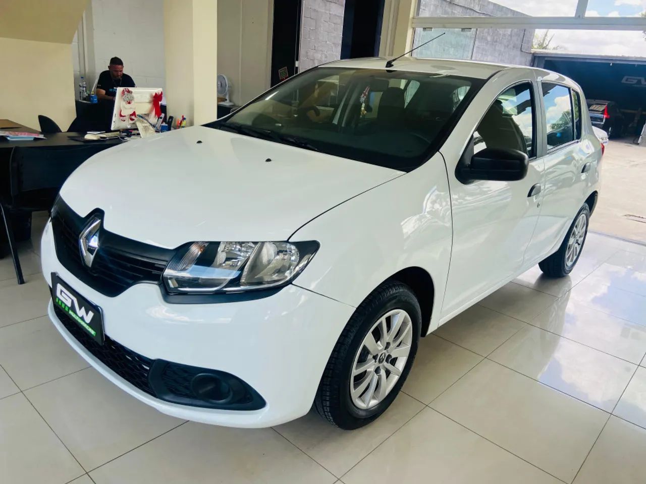 Renault Sandero Authentique Flex V P Olx