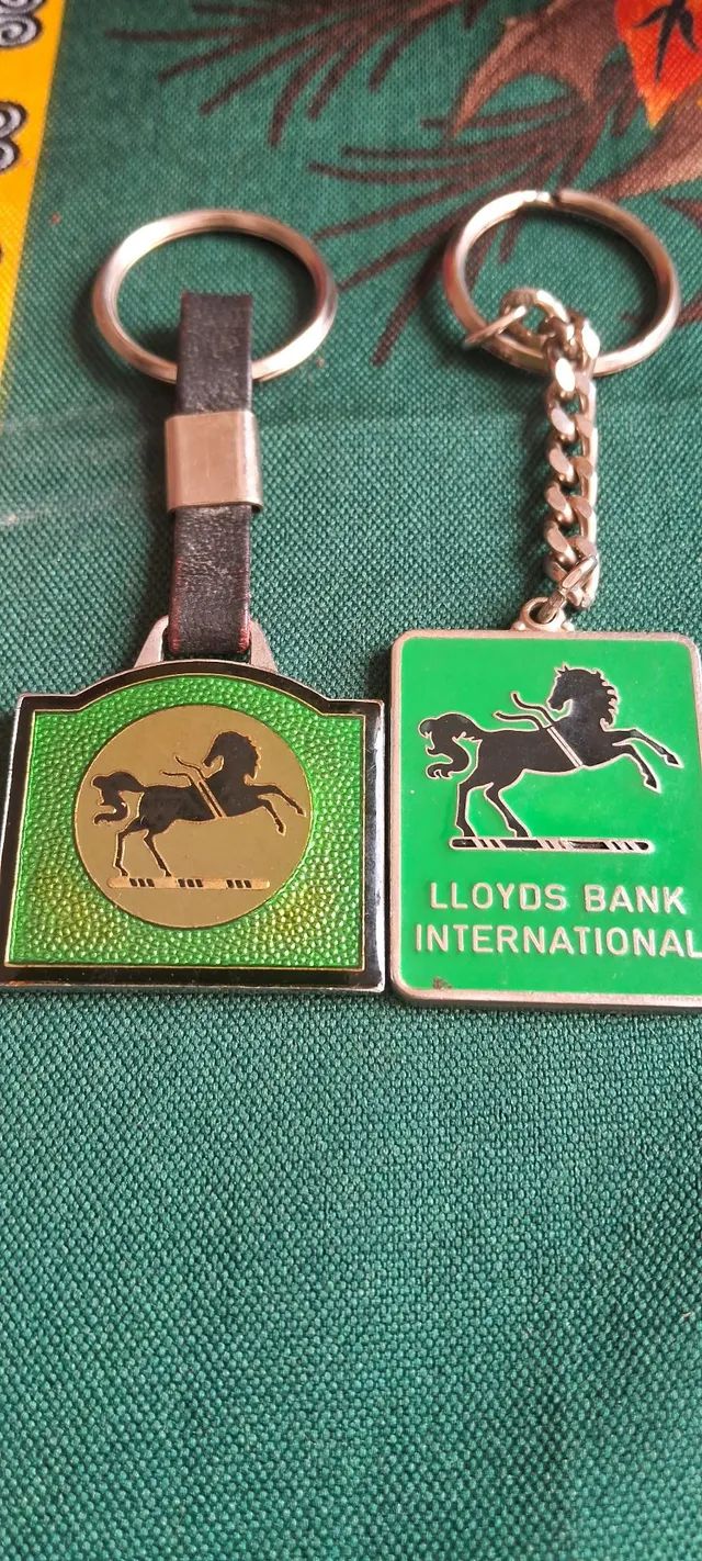 Lloyds Bank Antigos e Raros Chaveiros  - Foto 4