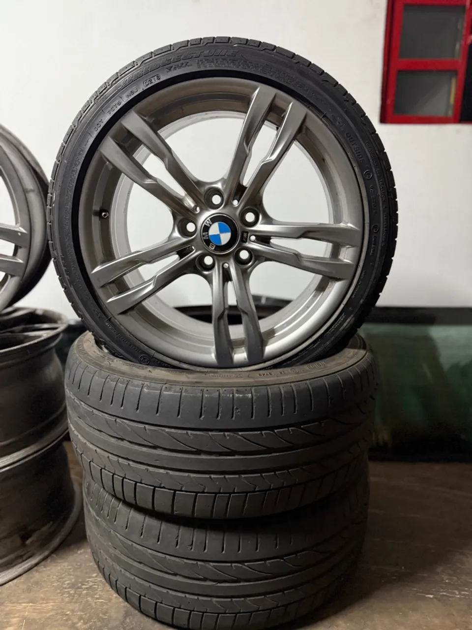 Rodas BMW com Pneus - Design Exclusivo