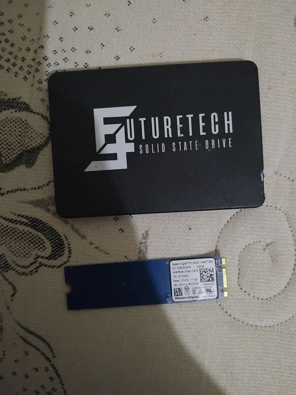 SSD 256GB futuretech + Nvme 256gb WD green