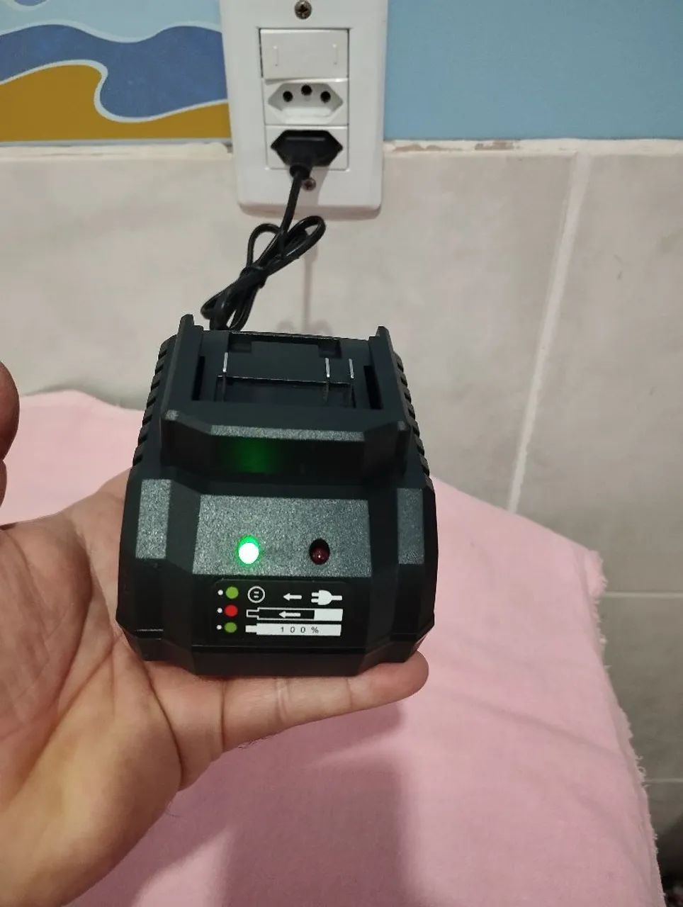 Carregador de Bateria para Ferramentas Elétricas Makita e compatíveis  - Foto 2