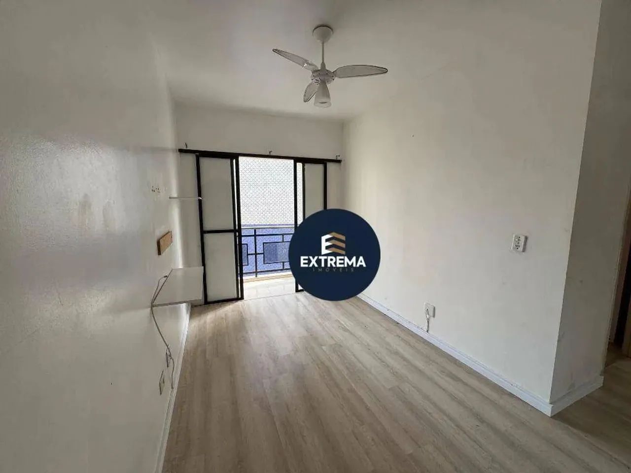 Apartamento de 1 dormitório a venda em Praia Grande, aceita carro - Foto 2