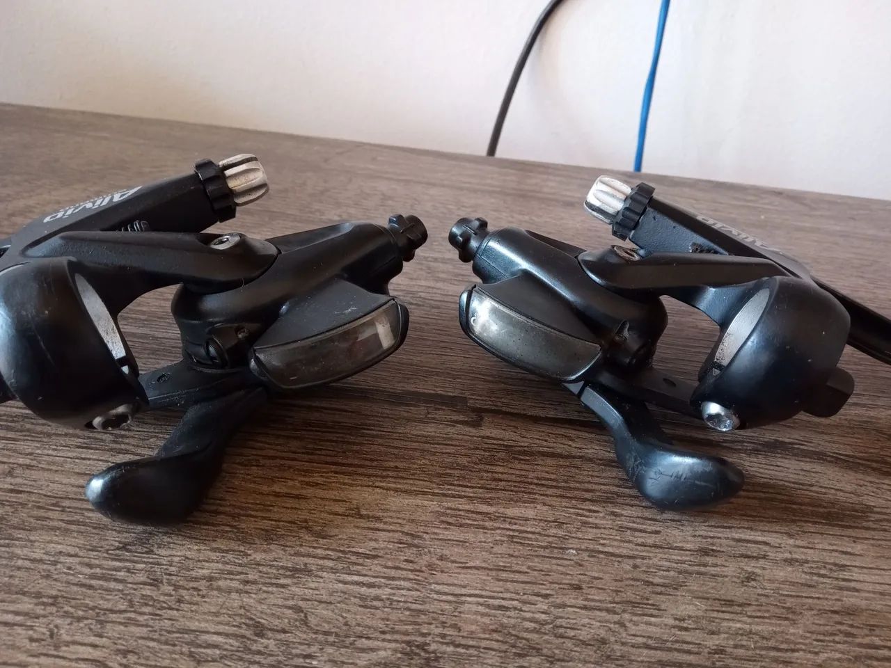Par de Alavancas de Freio Shimano Alivio  - Foto 3