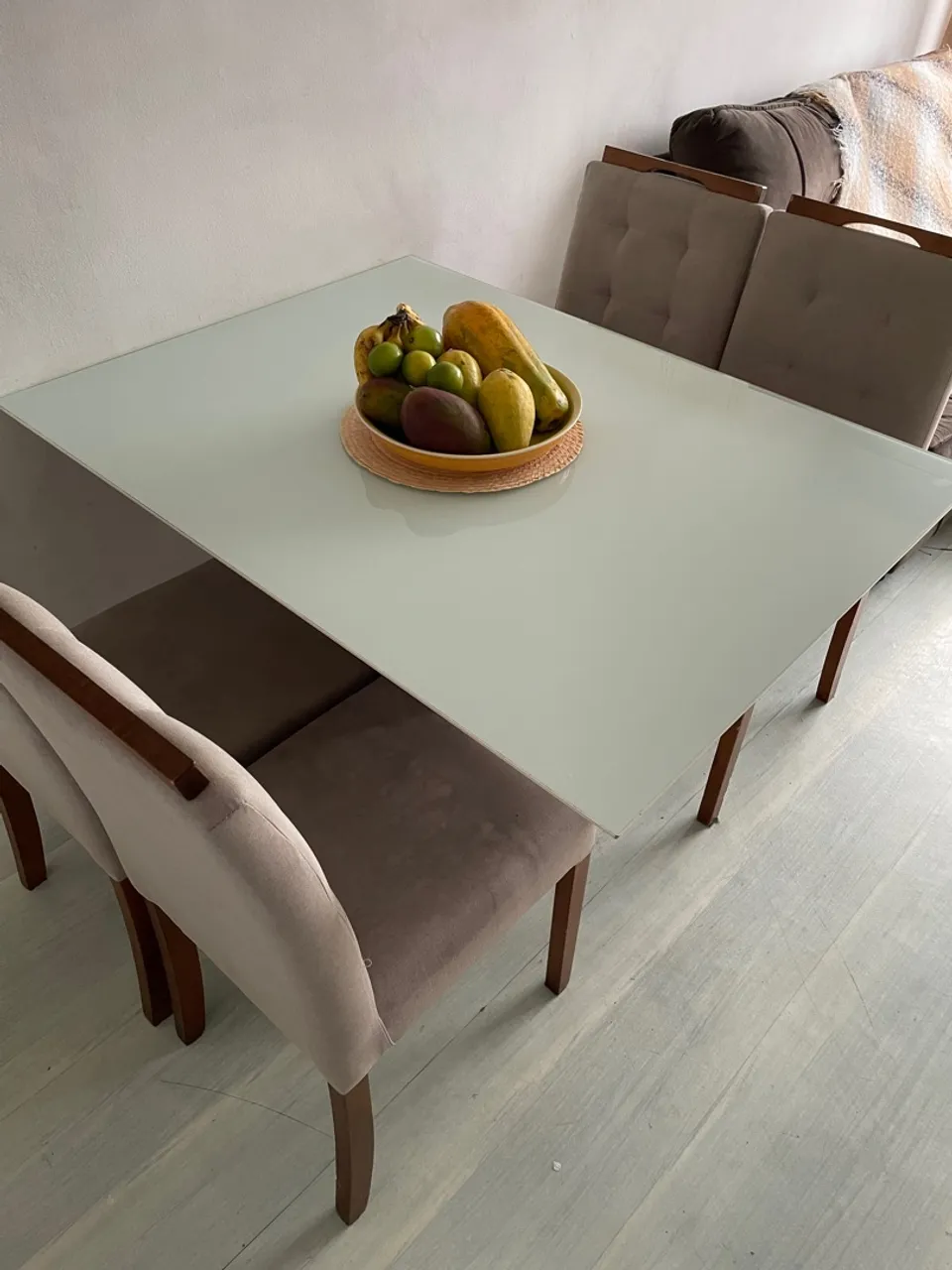 Conjunto de Mesa de Jantar com 4 Cadeiras