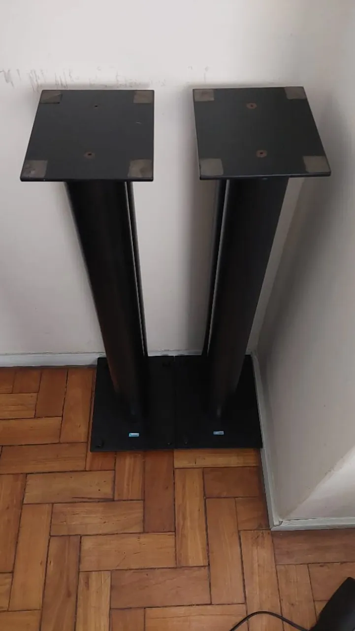 Pedestal Airon