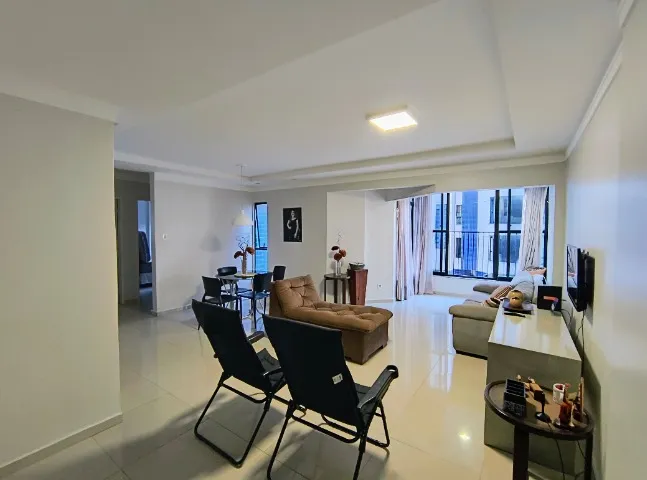 VENDO - APARTAMENTO NO CALHAU | 3 Quartos |