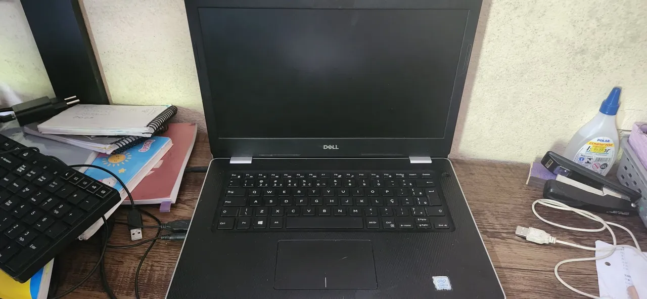 Notbook Dell com defeito no teclado