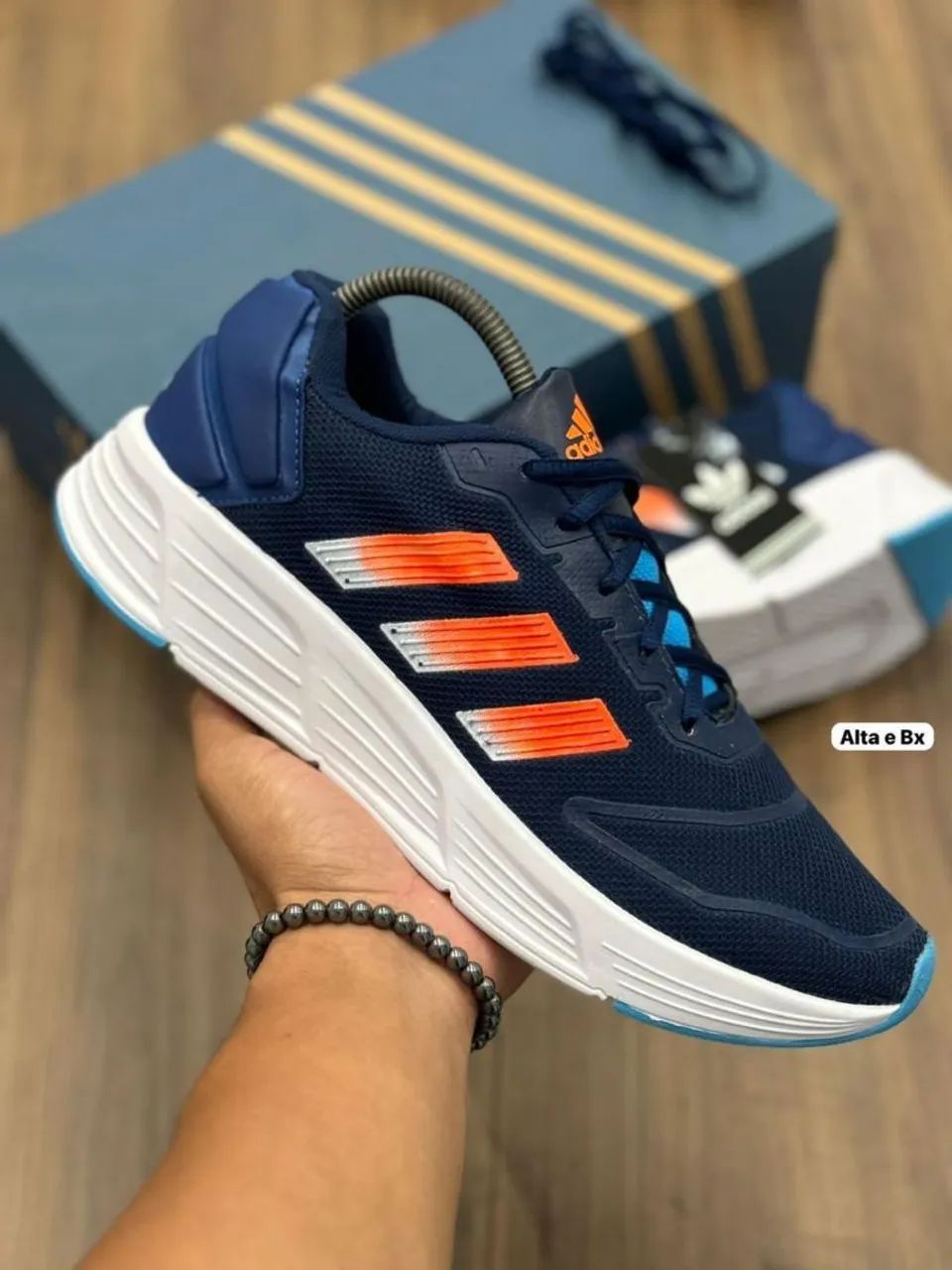 ハル① Tênis Adidas Azul com Detalhes Laranja - Calçados - Cruzeiro