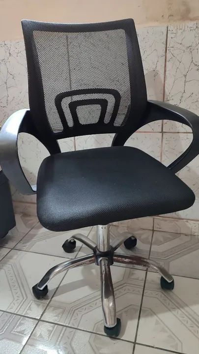 Cadeira de Escritório Giratória com Rodinhas