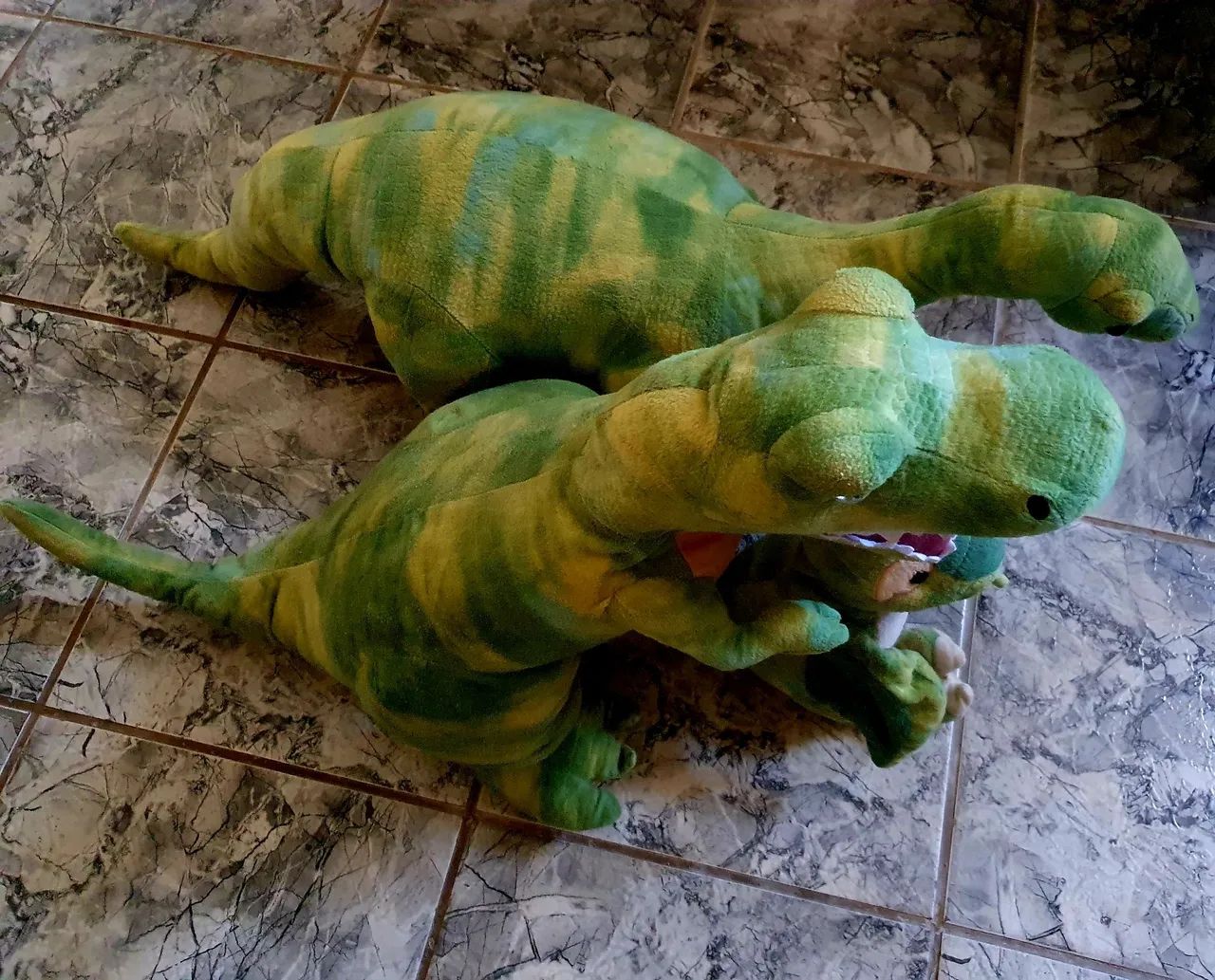 Conjunto de Dinossauros Hugfun com 2 pelúcias  - Foto 3