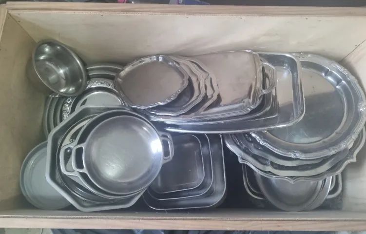 Kit de Prataria, travessas, formas, pratos e mais - Foto 2