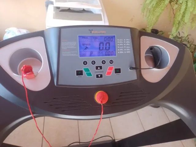 Esteira Eletrica 220v - Nova (Pouco uso)