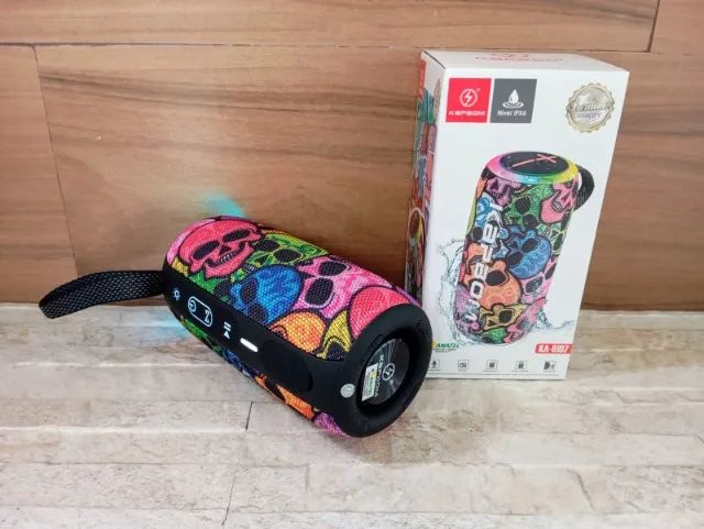 Caixa de Som Bluetooth com Grave Forte a Prova D'agua Estampa Caveira - Foto 5