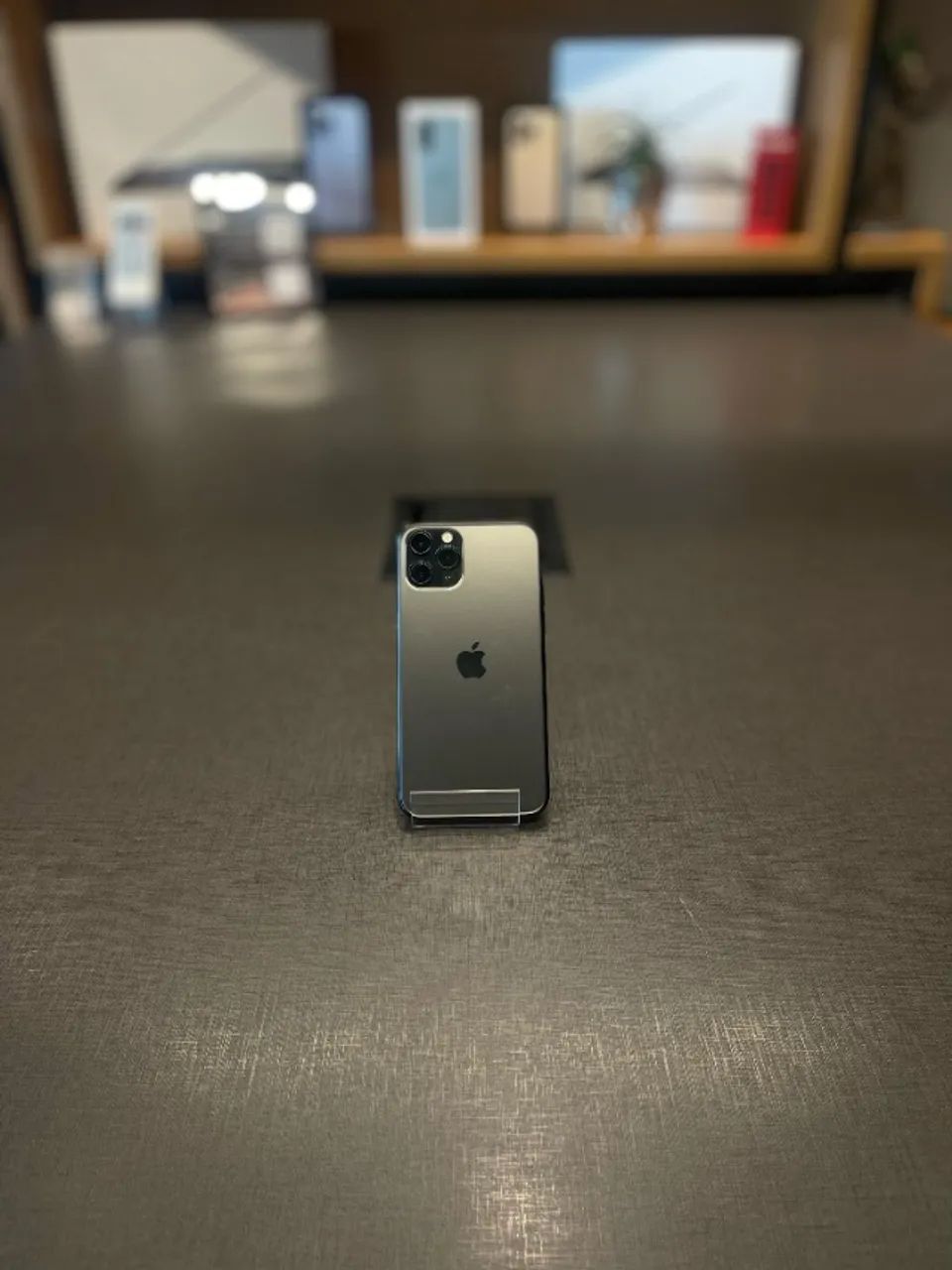 iPhone 11 Pro max aceito troca e parcelo no boleto - Foto 2
