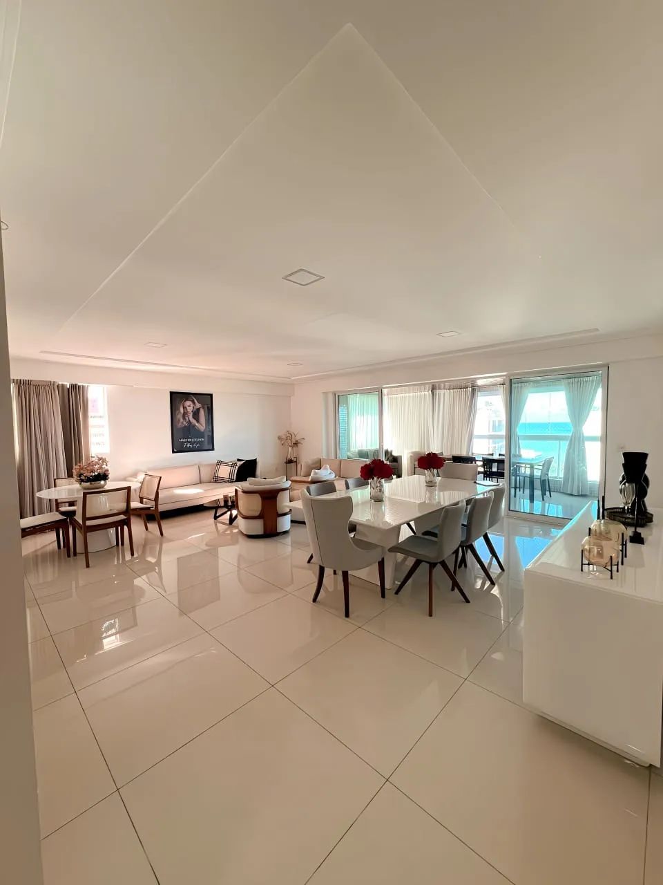 Altiplano Club - Alto padrão - Andar intermediário - 259m² - 03 Suítes s/ 01 master + DCE 