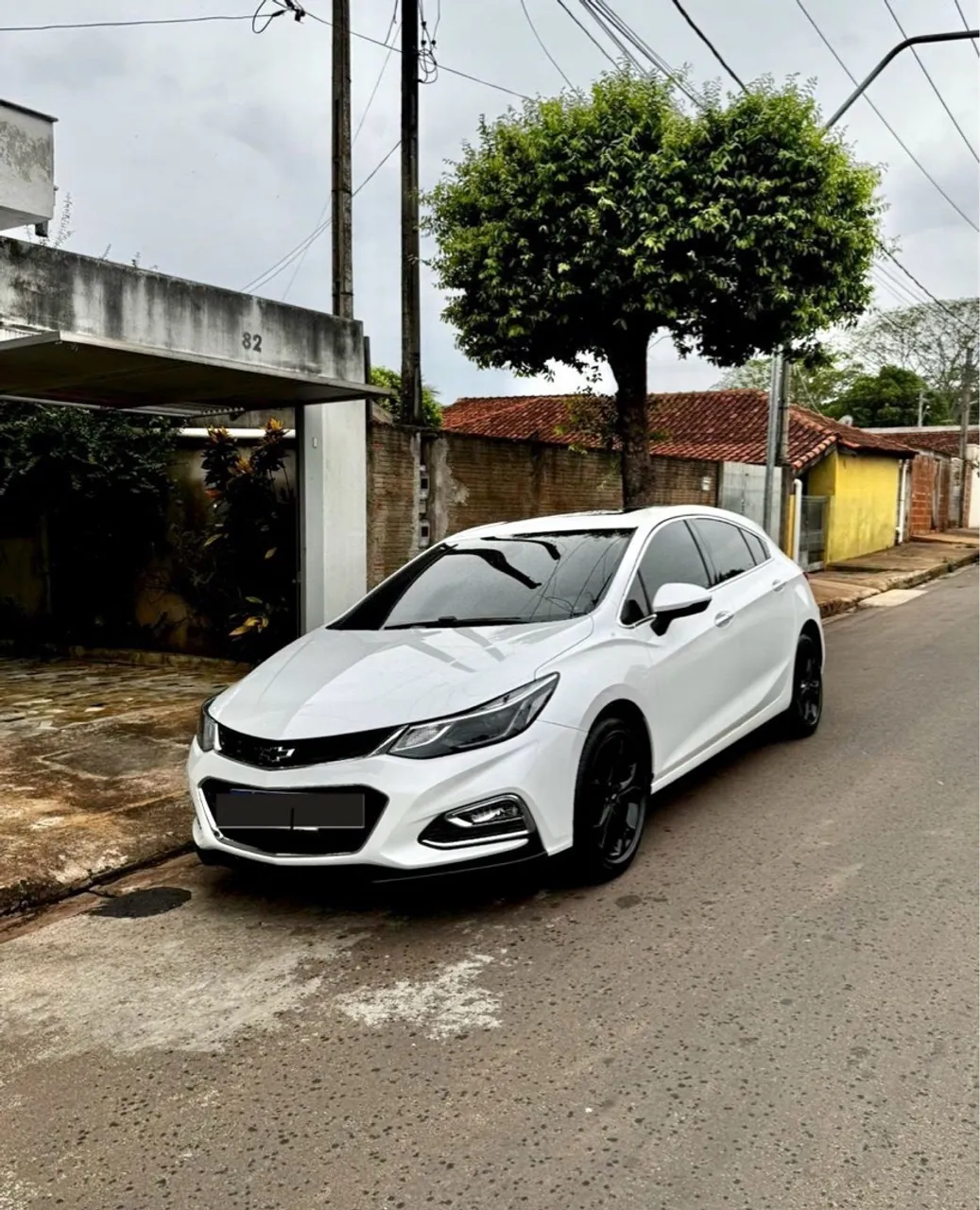Vende-se cruze Ltz hatch, carro de procedência!