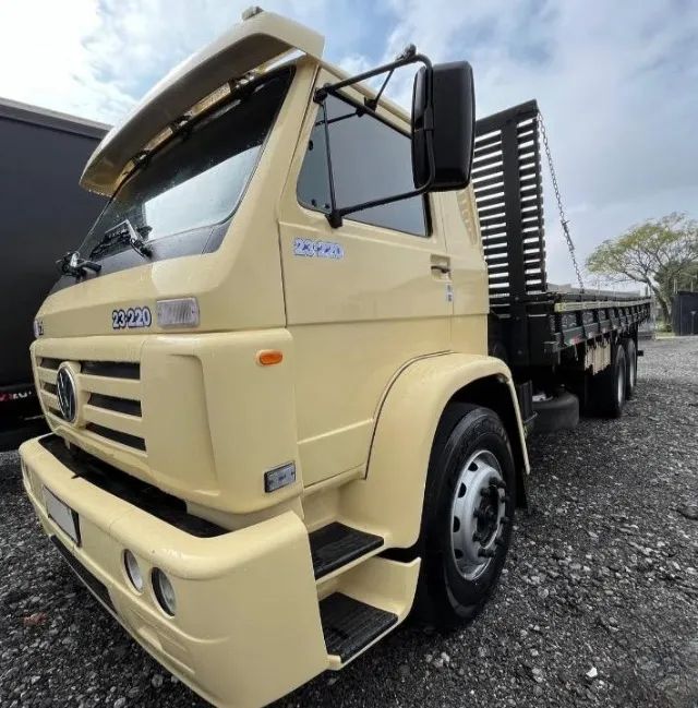 vw 23220 6x2 carroceria 2006 - Foto 2