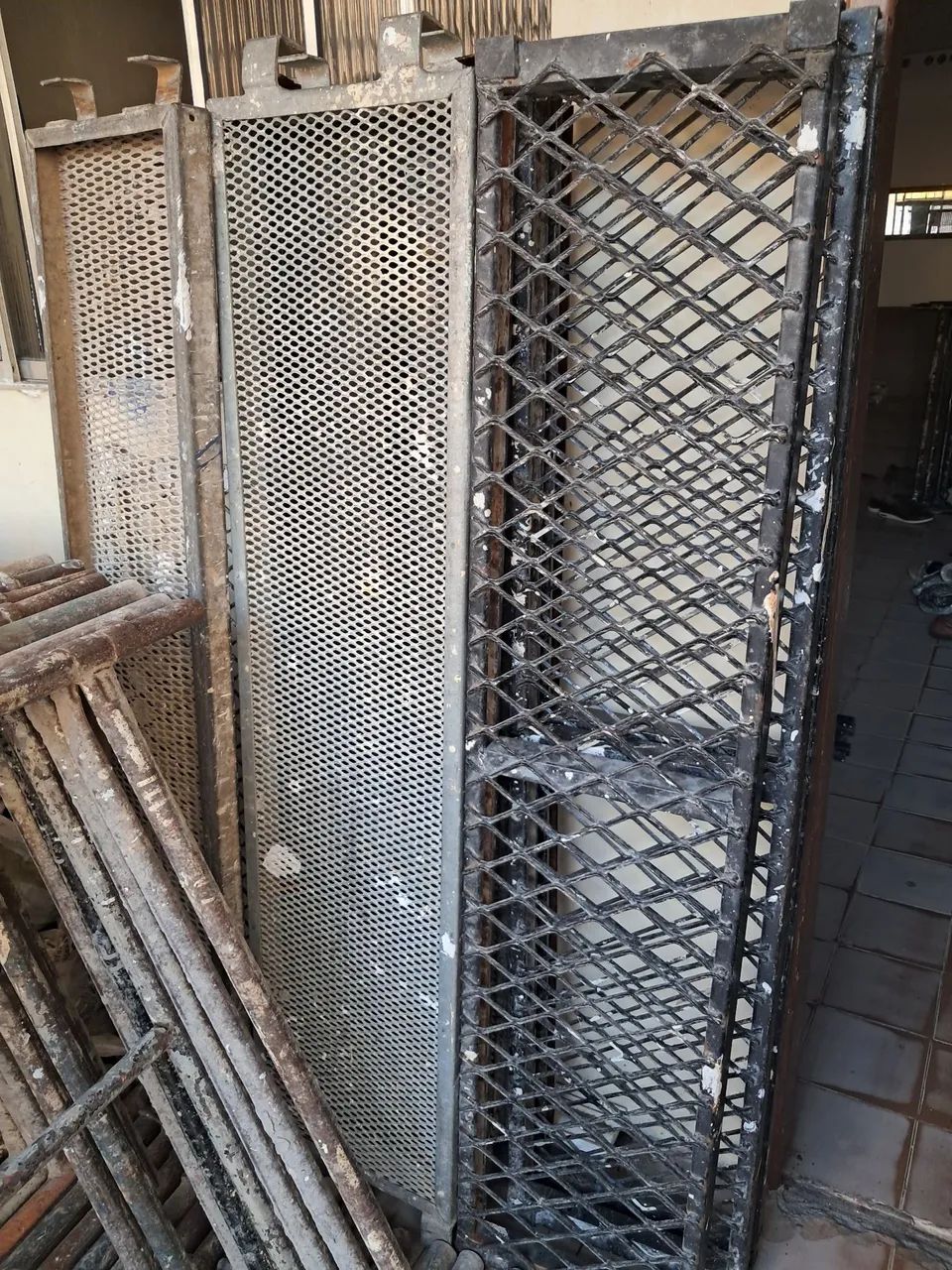 Andaimes e acessorios - Foto 2