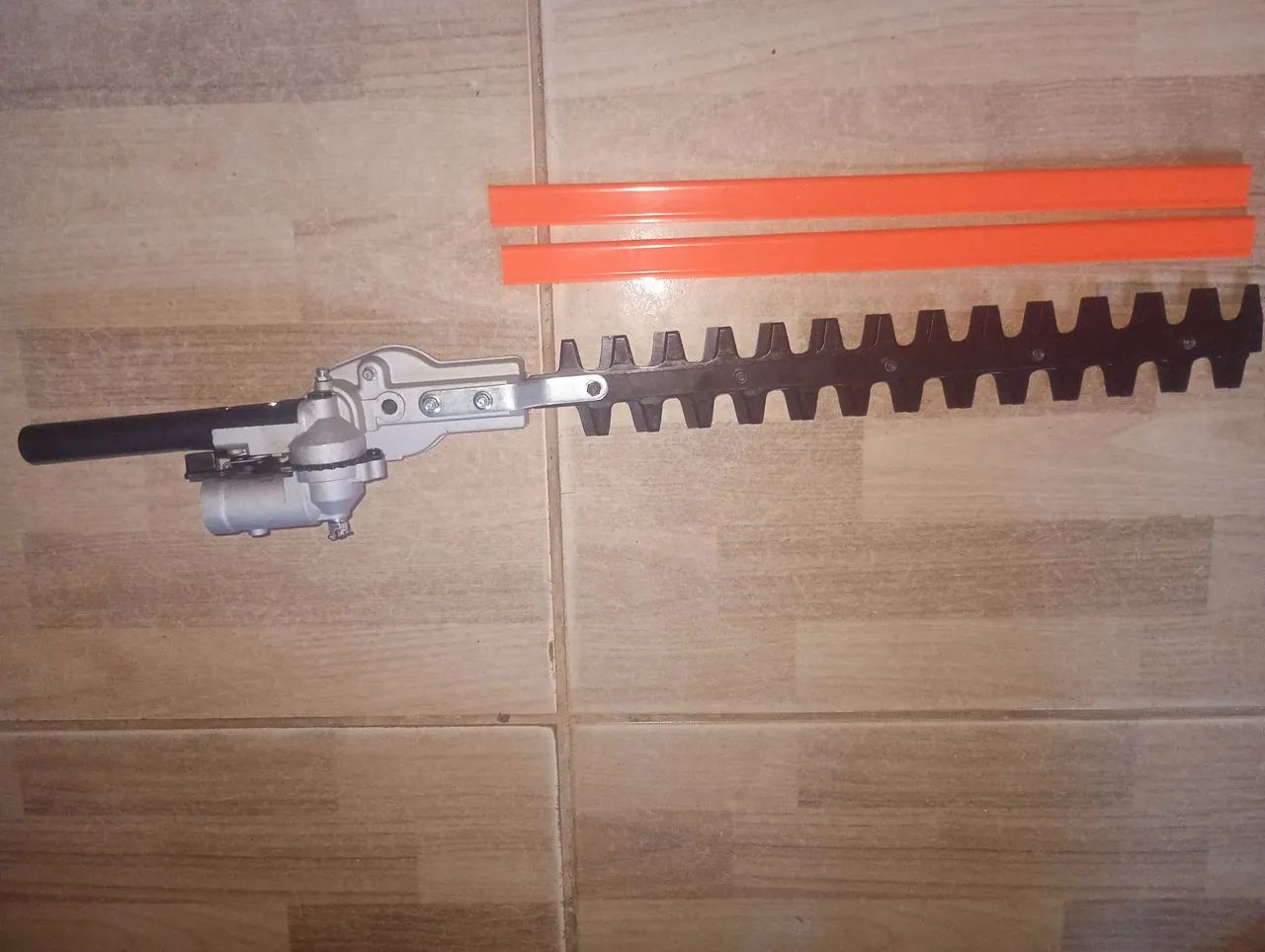 PODA CERCA (JARDINAGEM)