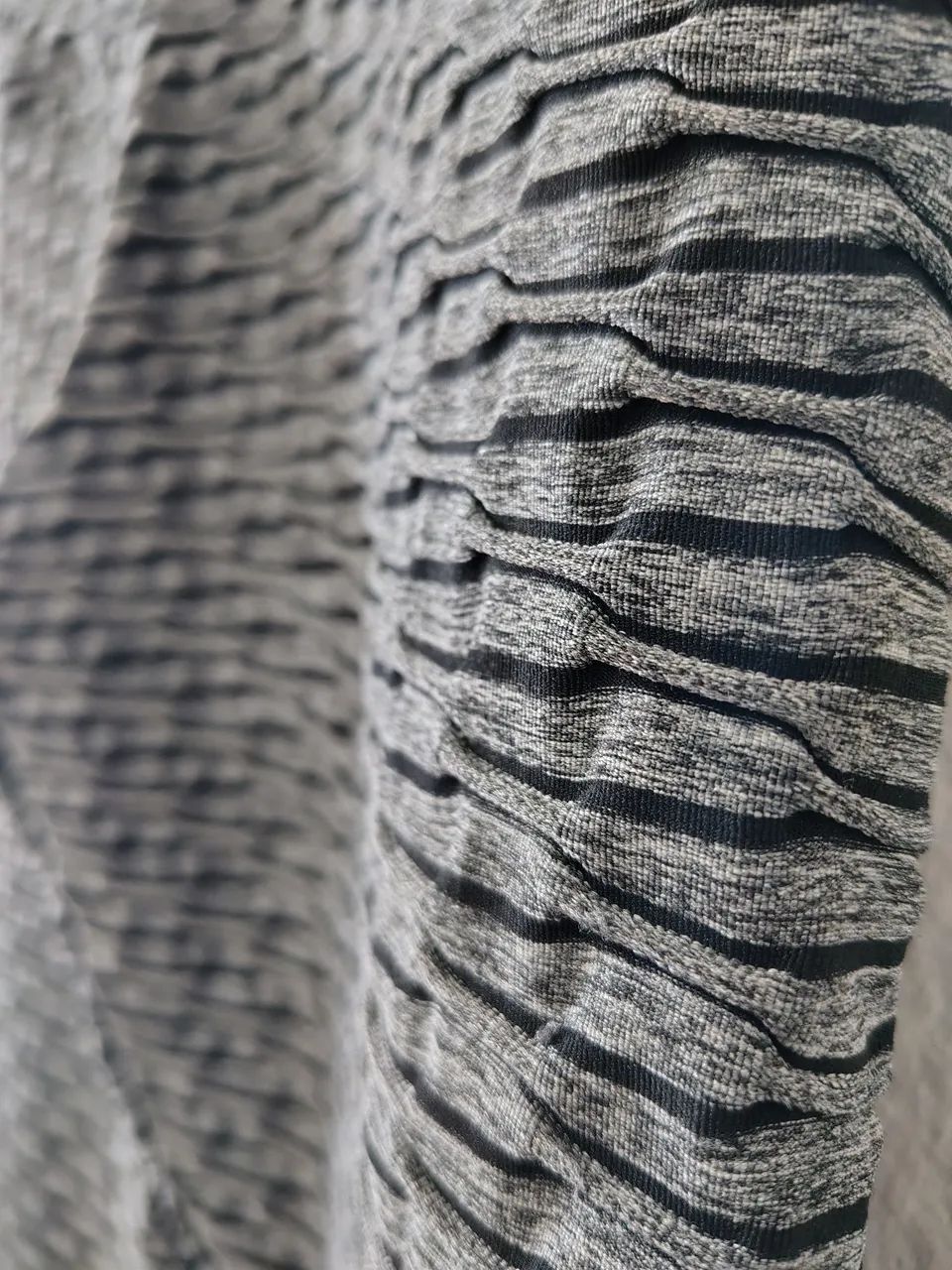 Calça leg cinza texturizada  - Foto 3