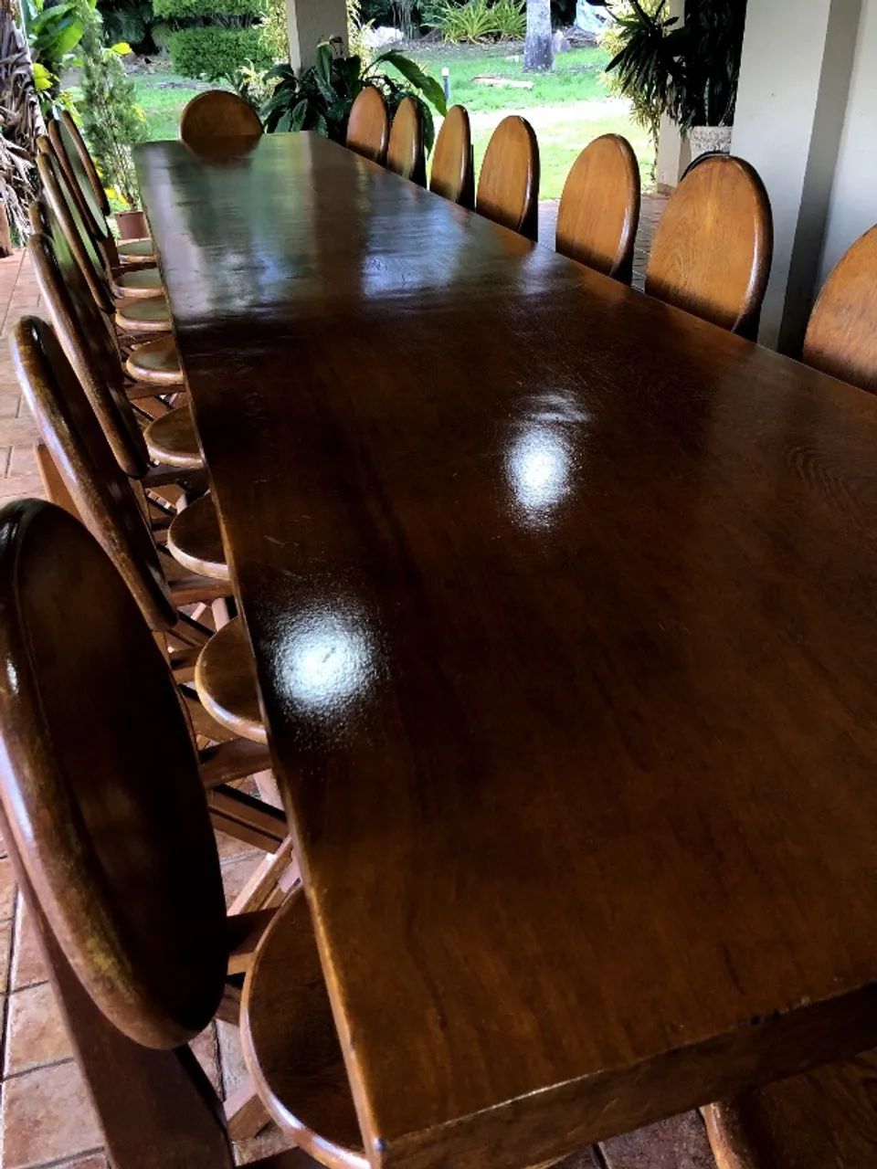 Mesa de jantar em madeira maciça + 18 Cadeiras 65568089353475120