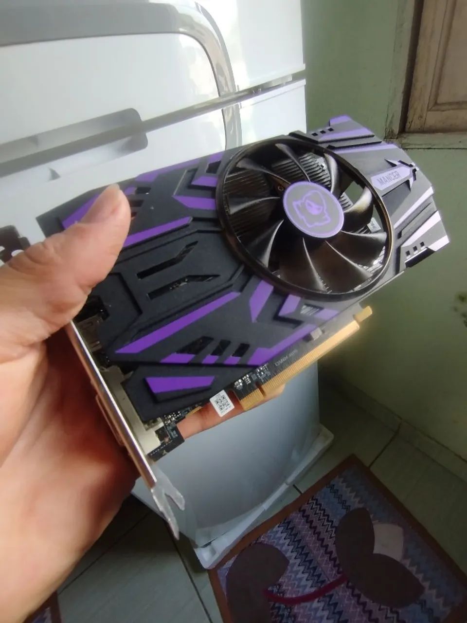 RX 550 AMD 64302532852353120