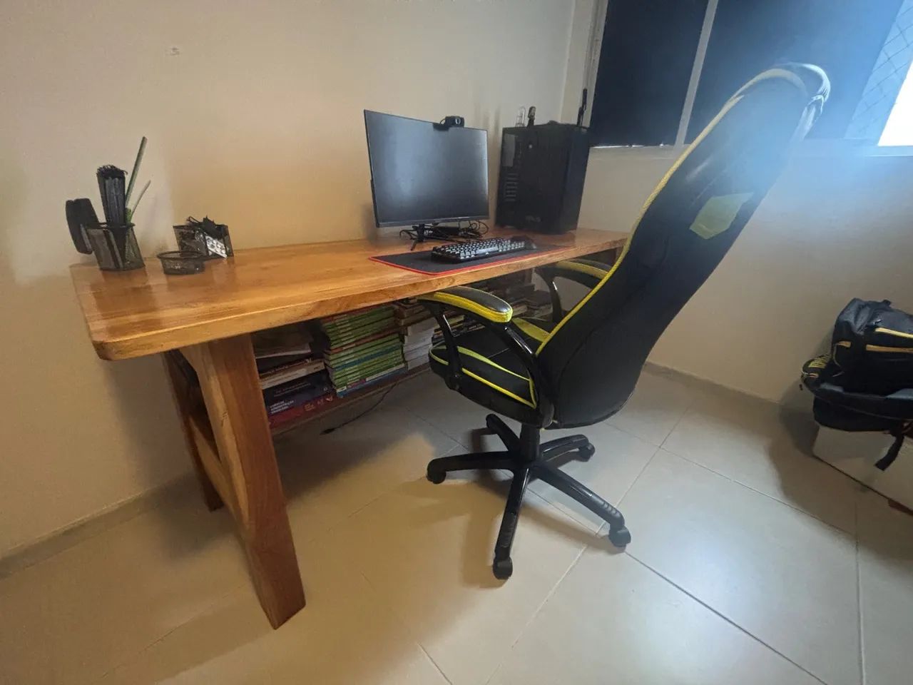 Escrivaninha de madeira maciça - Foto 3