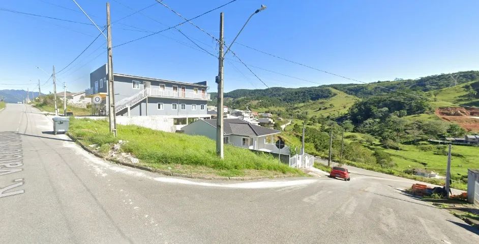 TERRENO DE ESQUINA - Loteamento jardins III/Palhoça.