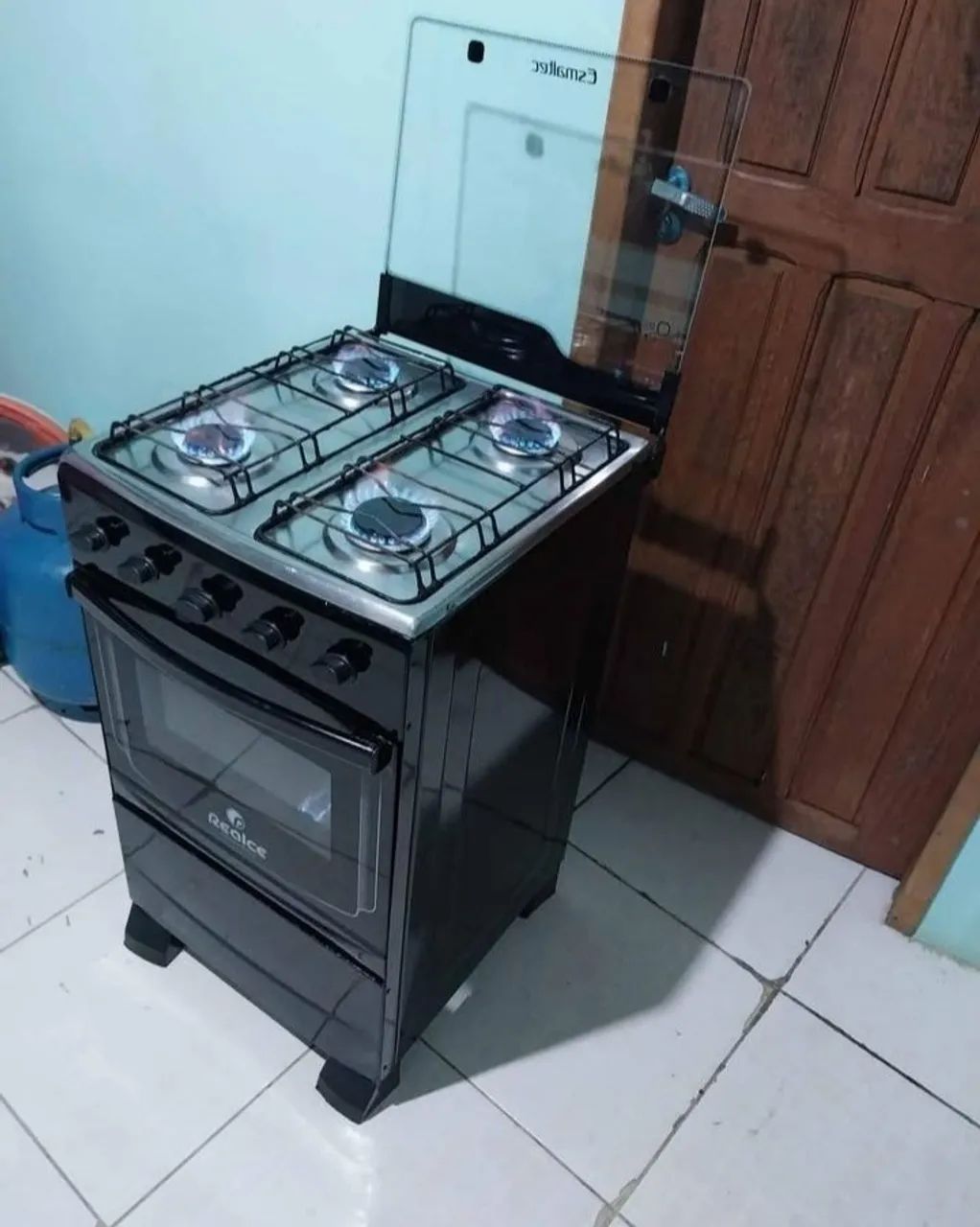 Vendo fogão 4 bocas em ótimo estado de uso  - Foto 2