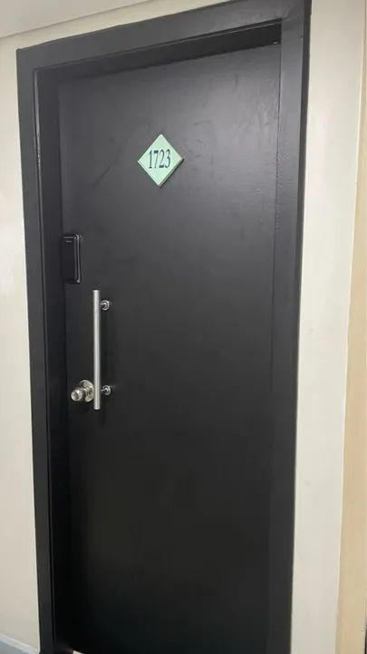 Plotagem em portas de. Vidros e. Madeira  - Foto 4