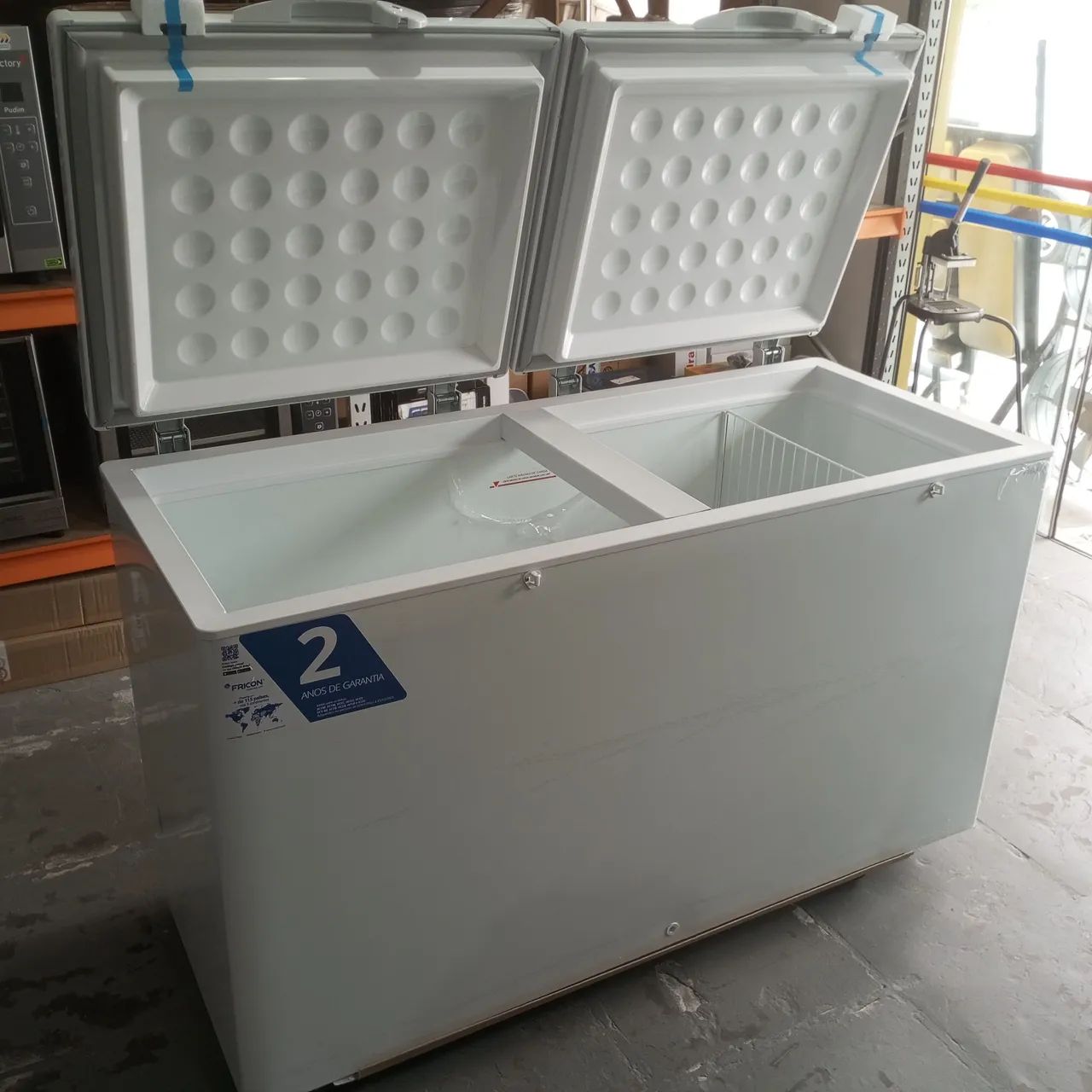 NZ. Freezer horizontal 503 litros tampa sólida FRICON 