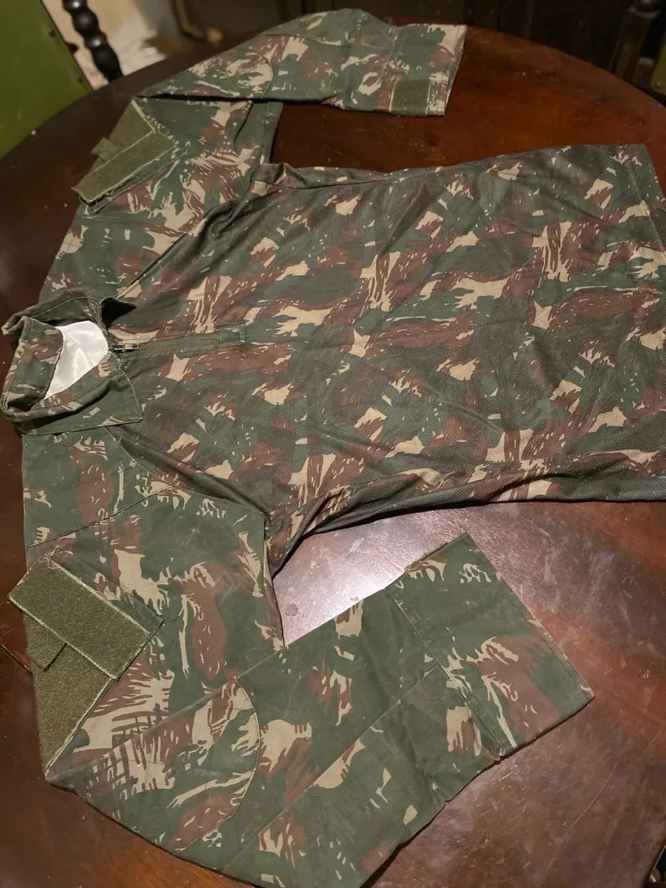 Camisa camuflada militar