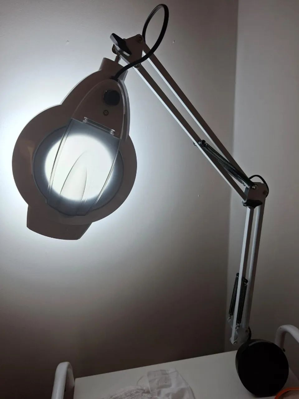 Lminária lupa estética