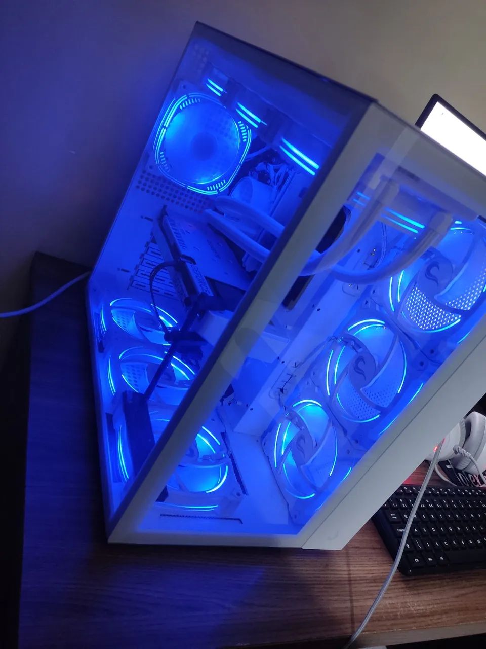 PC Gamer64306321055875123