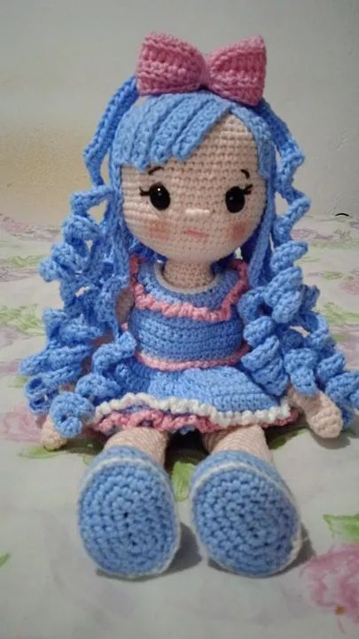 Boneca Olivia AMIGURUMI 