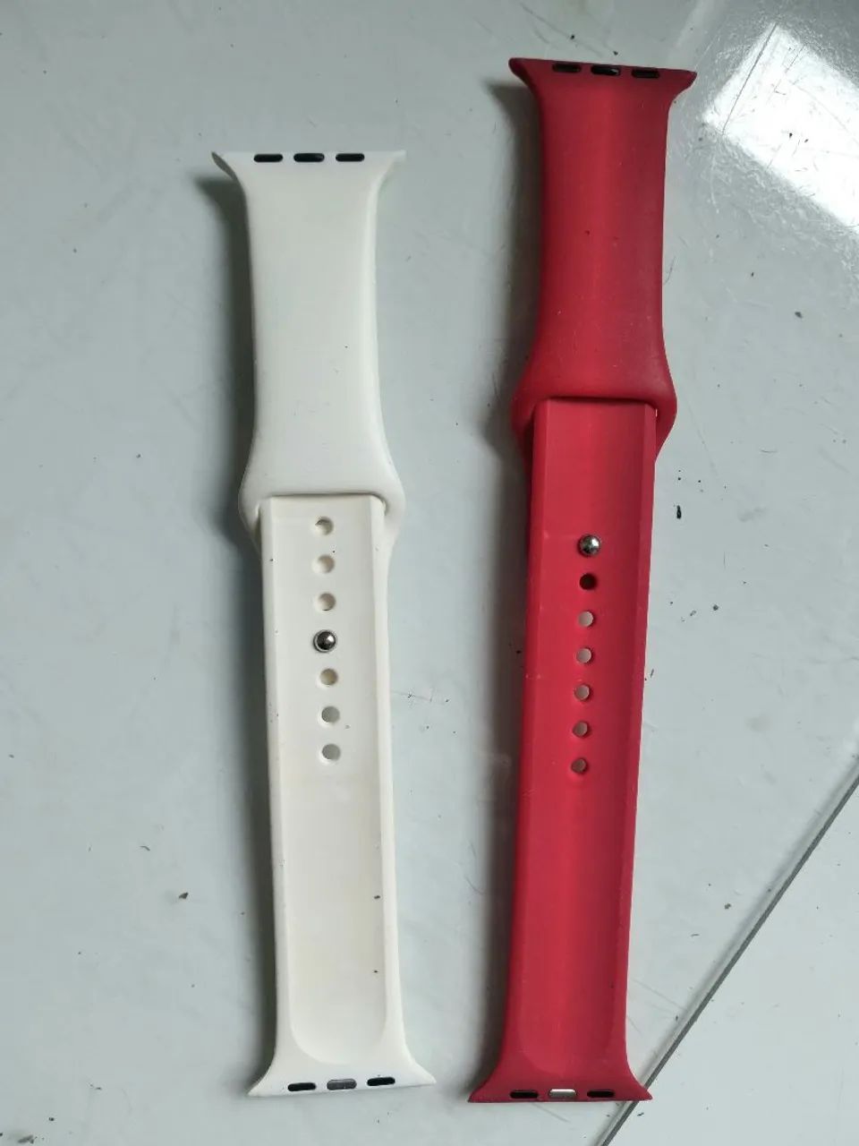 Pulseiras Apple Watch 44mm Vermelha e branca Original - Foto 2