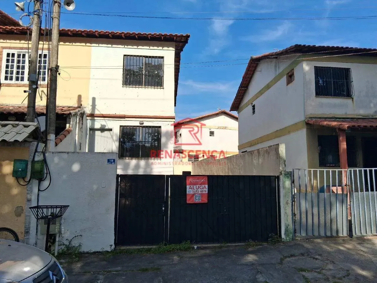 Excelente casa duplex com quintal e garagem - Bangu